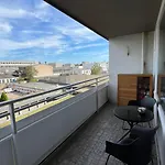 Zentrales Apartment In Duesseldorf Mit Balkon