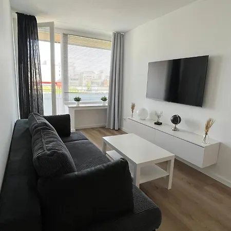 Apartment Zentrales In Mit Balkon