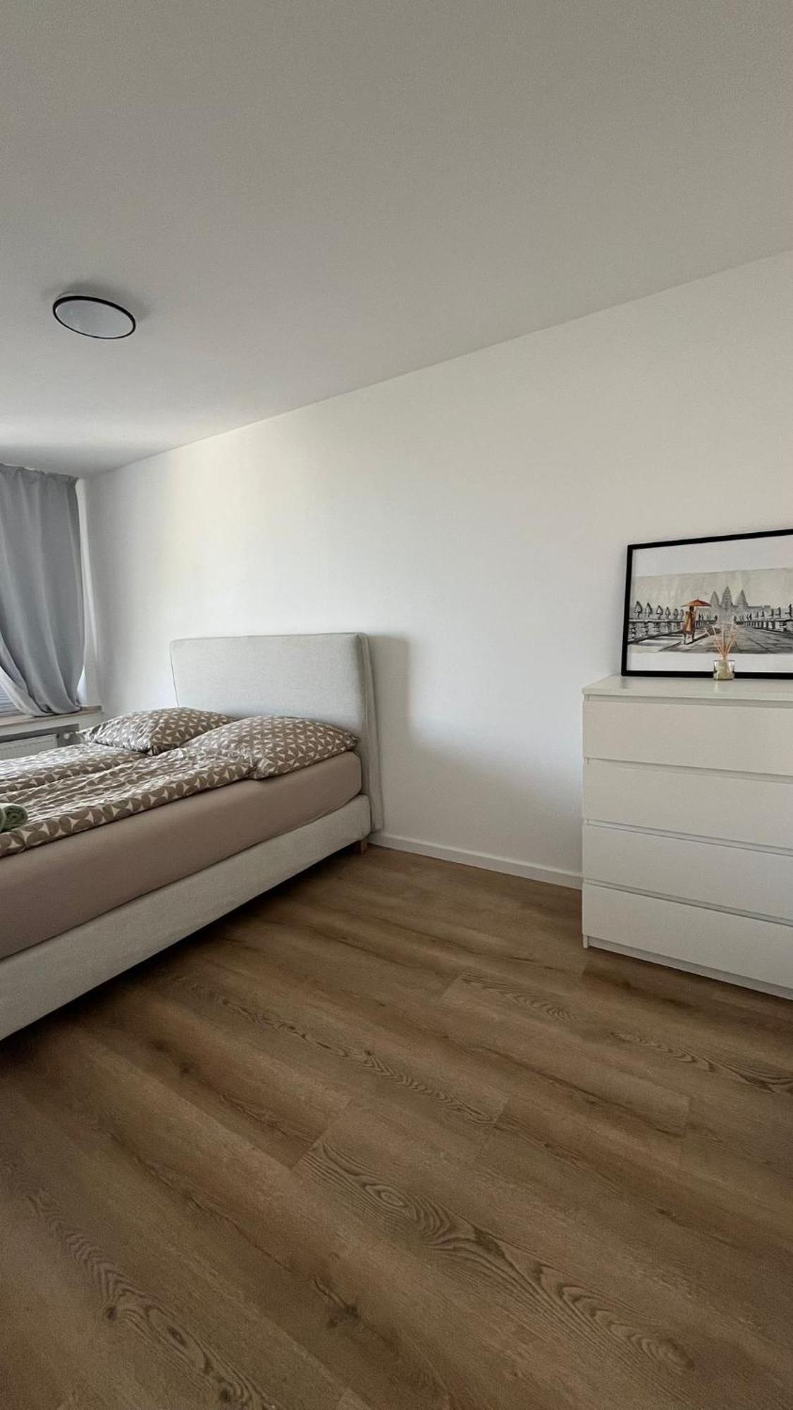 Apartment Zentrales In Mit Balkon Dusseldorf