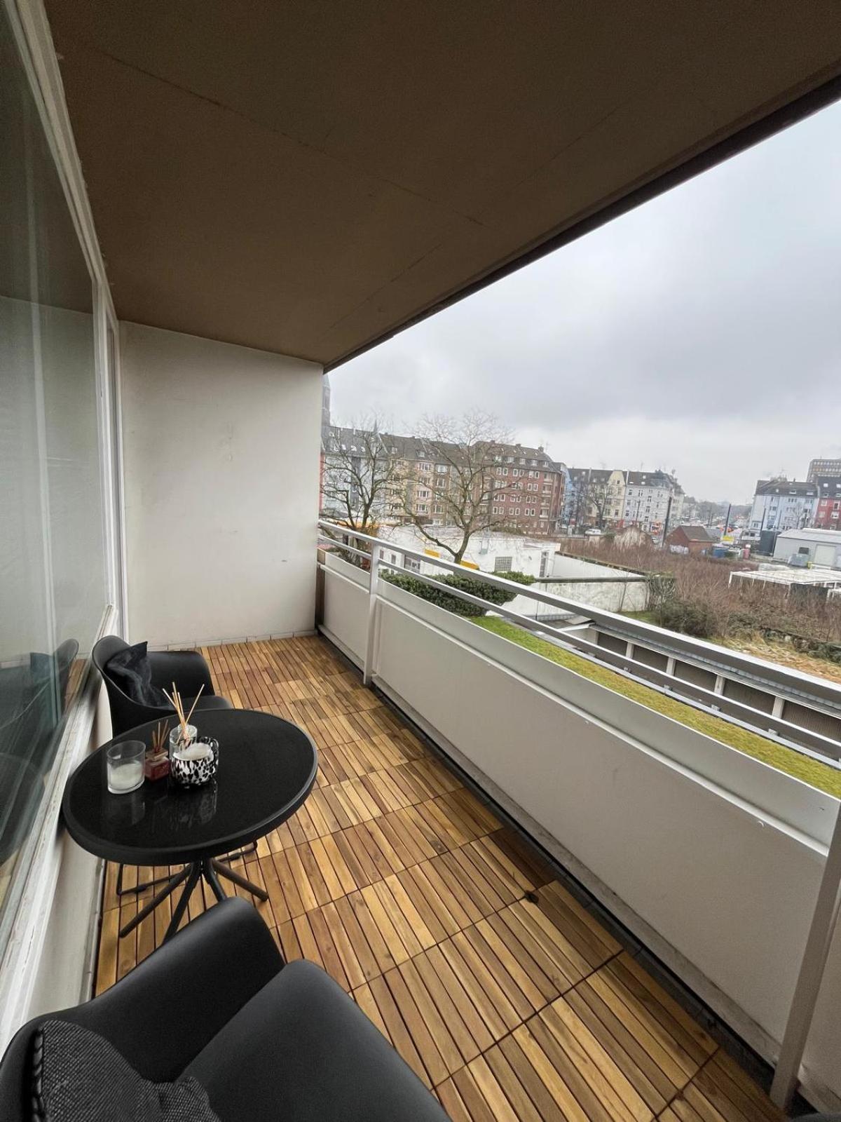 Zentrales In Mit Balkon Dusseldorf