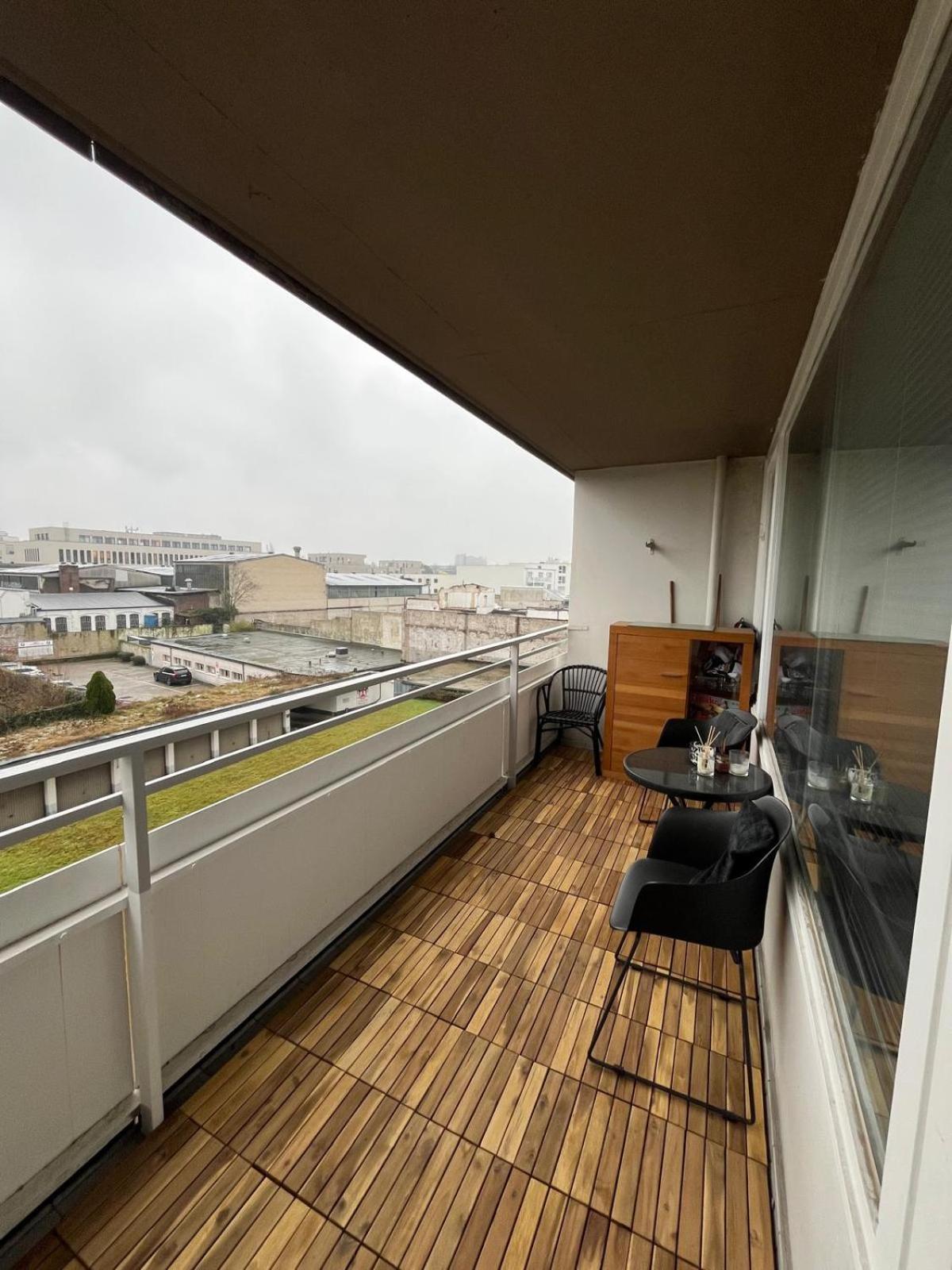 Zentrales In Mit Balkon *