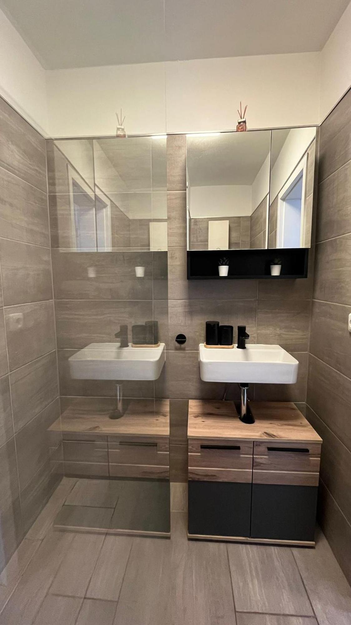 Zentrales In Mit Balkon